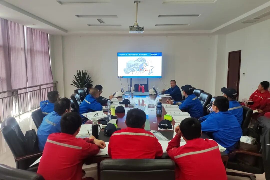 美国Ariel资深工程师莅临我司进行压缩机专业知识培训 新闻图片